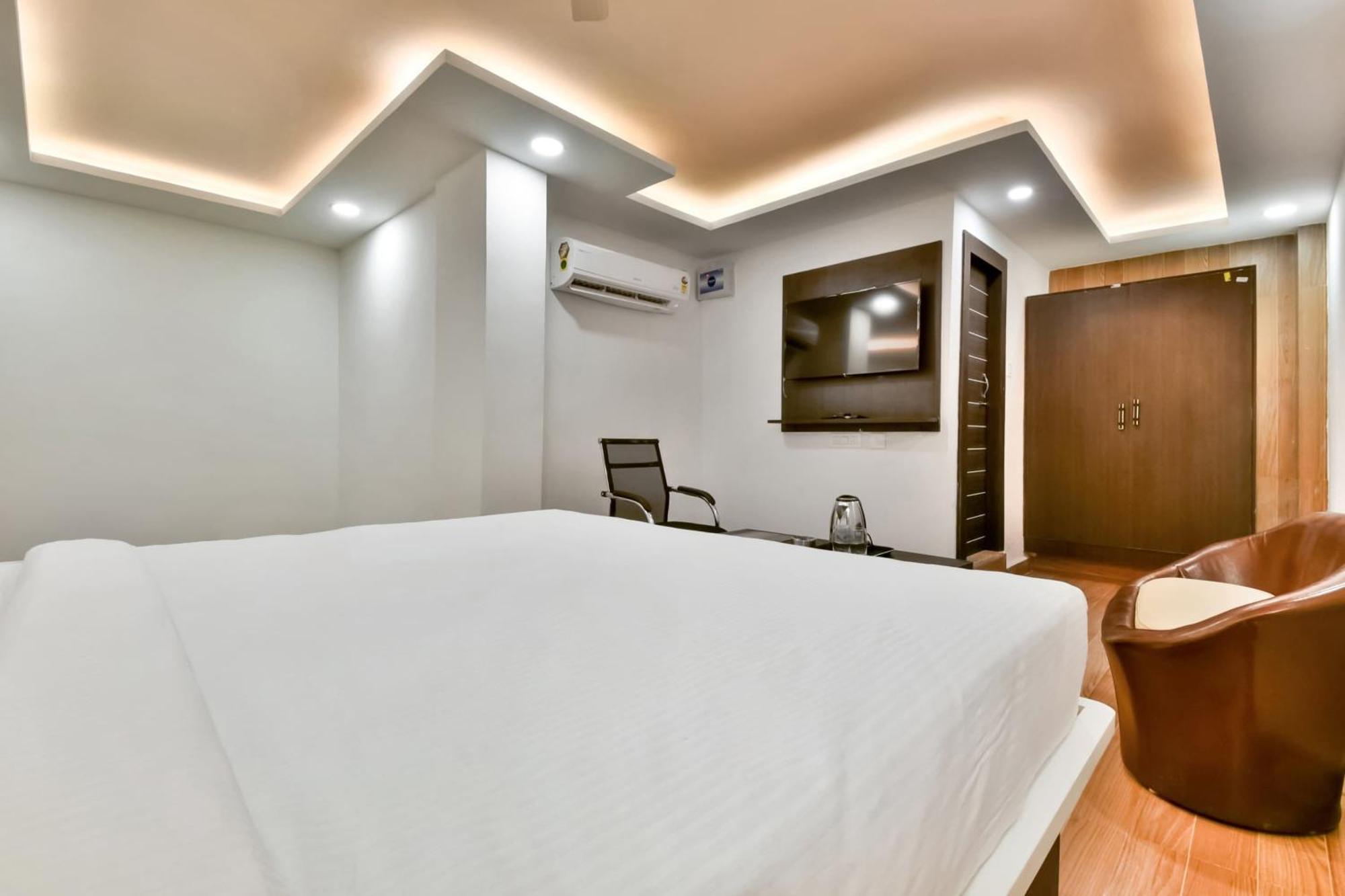 Collection O Addiction Hotel Patna  Ngoại thất bức ảnh